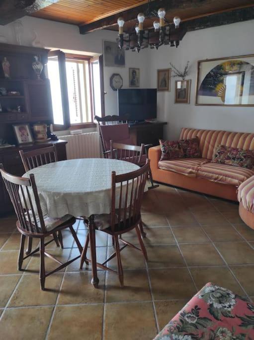 Appartamento Vista Sul Lago Musignano  Eksteriør billede